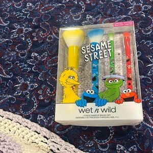 New wet n wild makeup brushes Sesame Street $20